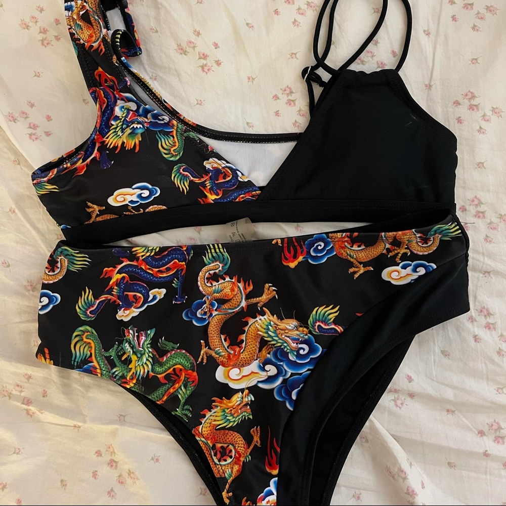 Bathing suit - Picture 2 of 2